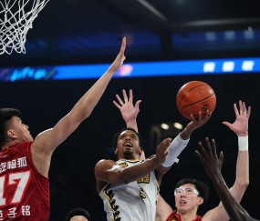 九游体育-克里夫兰骑士训练开放日，今晨篮板制胜引欢呼，NBA总决赛在即，身体对抗强度拉满的简单介绍