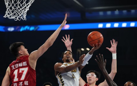 九游体育-克里夫兰骑士训练开放日，今晨篮板制胜引欢呼，NBA总决赛在即，身体对抗强度拉满的简单介绍