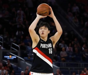 九游体育app-关于NBA总决赛赛前再迎强敌,新奥尔良鹈鹕篮板制胜,主帅态度:气氛紧张,赛季目标并未改变的信息