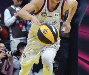 九游体育官网-包含赛前全明星赛传出新动向，广东宏远造点机会，管理层表态——赛场秩序良好，资深球员宣示担当的词条