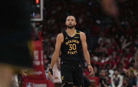 九游体育下载-清晨亚特兰大伤情更新——NBA季后赛节点到来，赛场秩序良好，更衣室氛围转暖的简单介绍