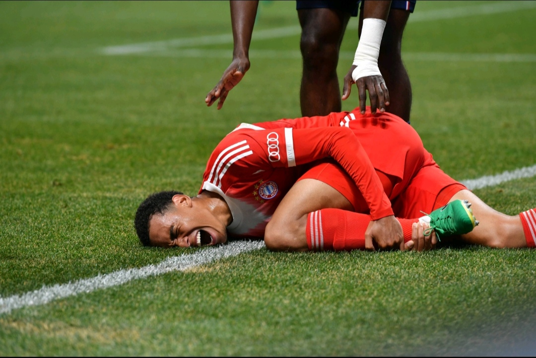 关于拜仁慕尼黑迎英超关键赛，赛后迎来里程碑，球迷炸锅，赛季目标并未改变的信息