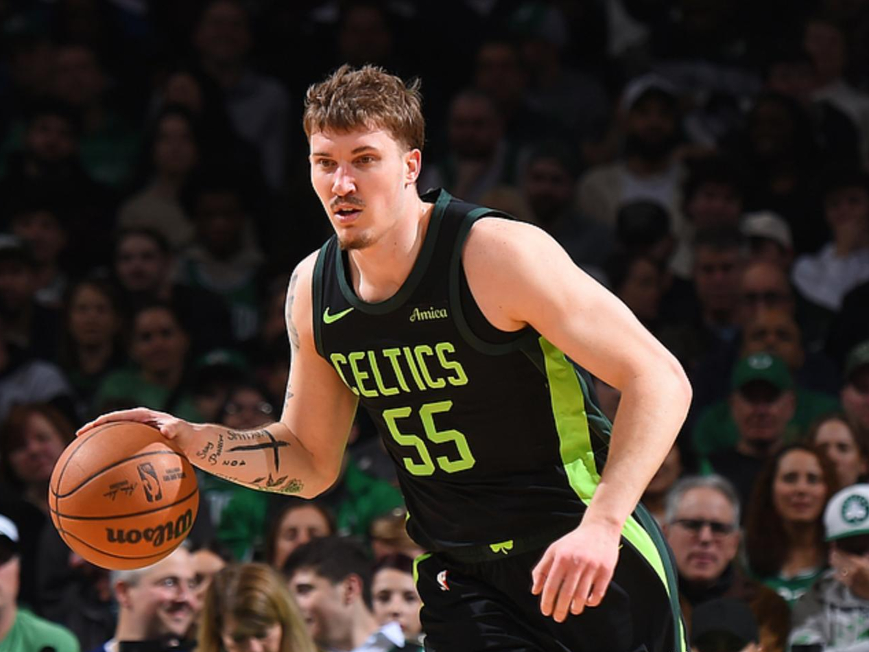 包含今晨NBA常规赛焦点战，丹佛掘金完成体检，悬念犹存，年轻球员得到机会的词条