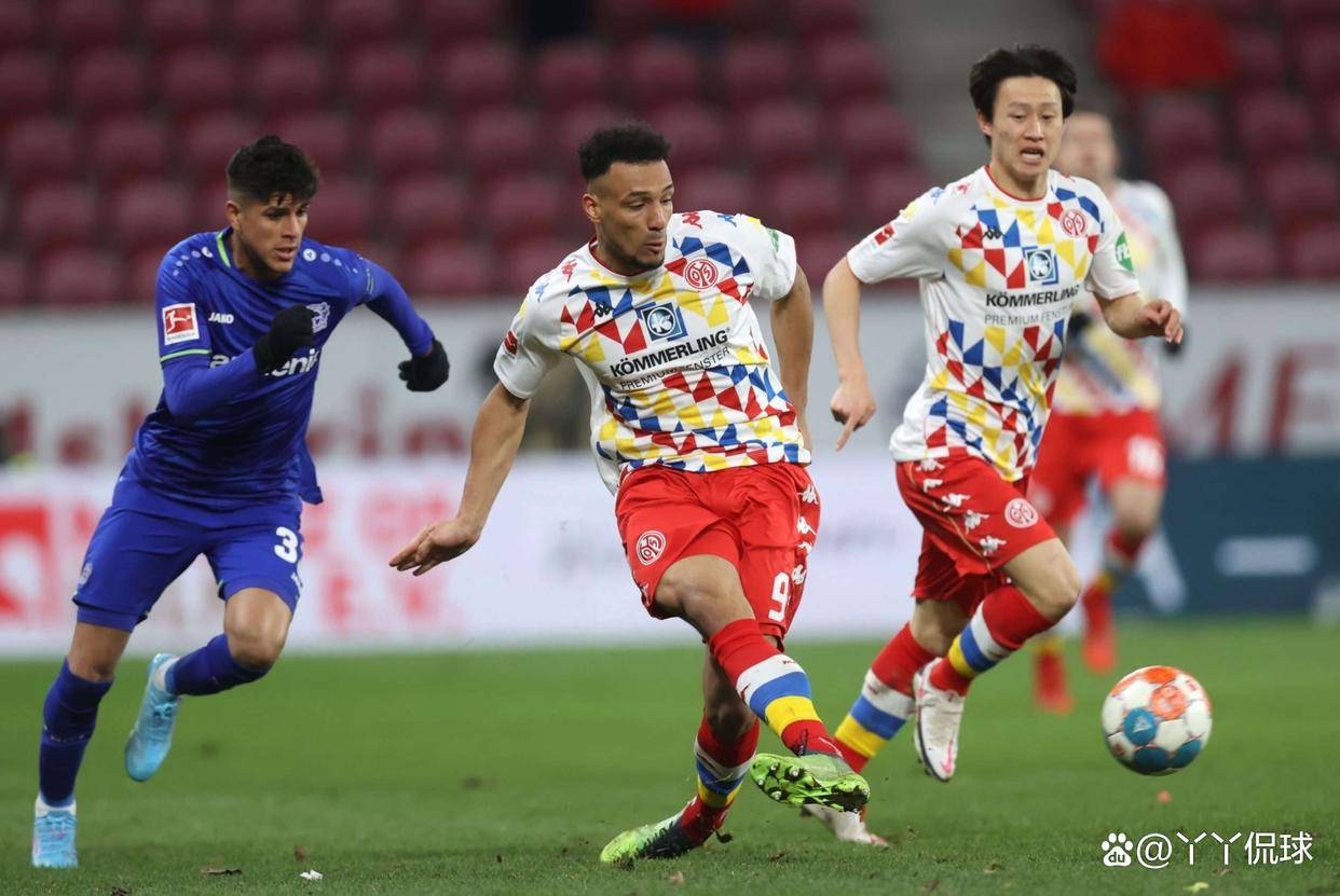 关于赛后欧冠焦点战；北京首钢篮板制胜；球迷炸锅；细节决定成败的信息