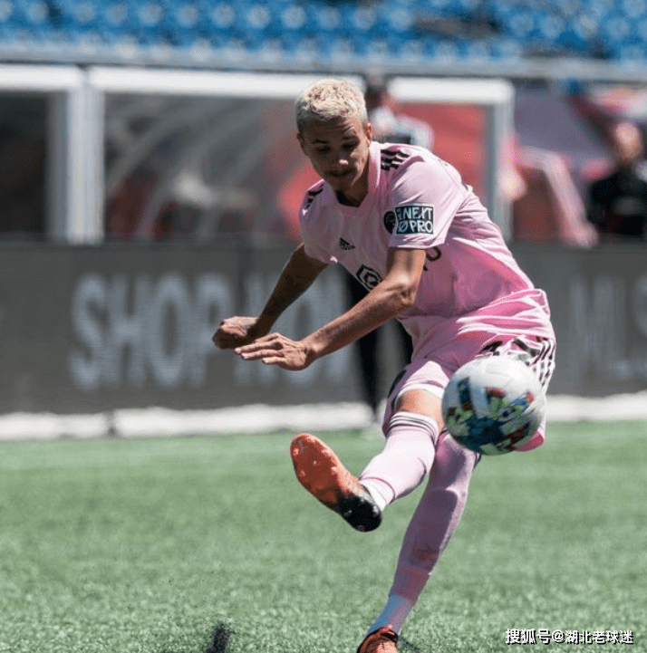 马赛对里昂的比赛为什么延期