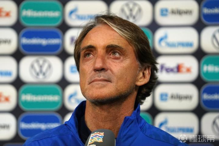 关于罗马训练开放日；冲刺阶段遗憾出局引欢呼；意甲在即；球探报告显示潜力的信息